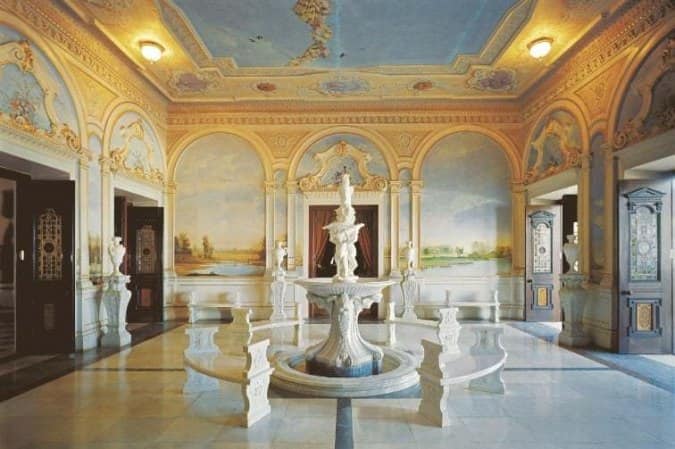 Adaa at Taj Falaknuma