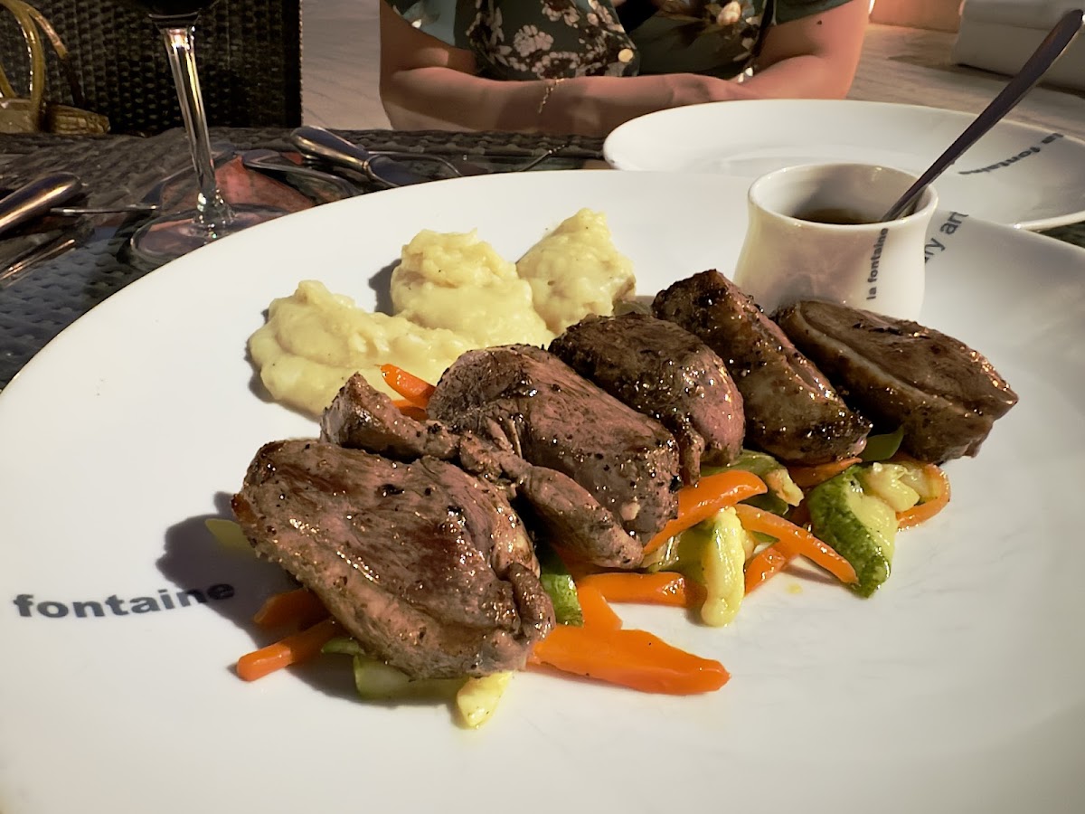 La Fontaine Centre for Contemporary Art - Photo 2