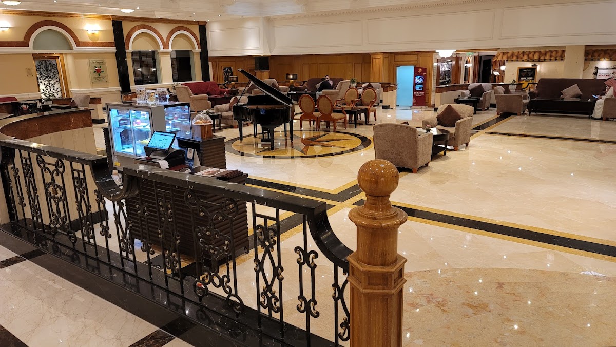 Gulf Hotel Friday Brunch - Photo 5